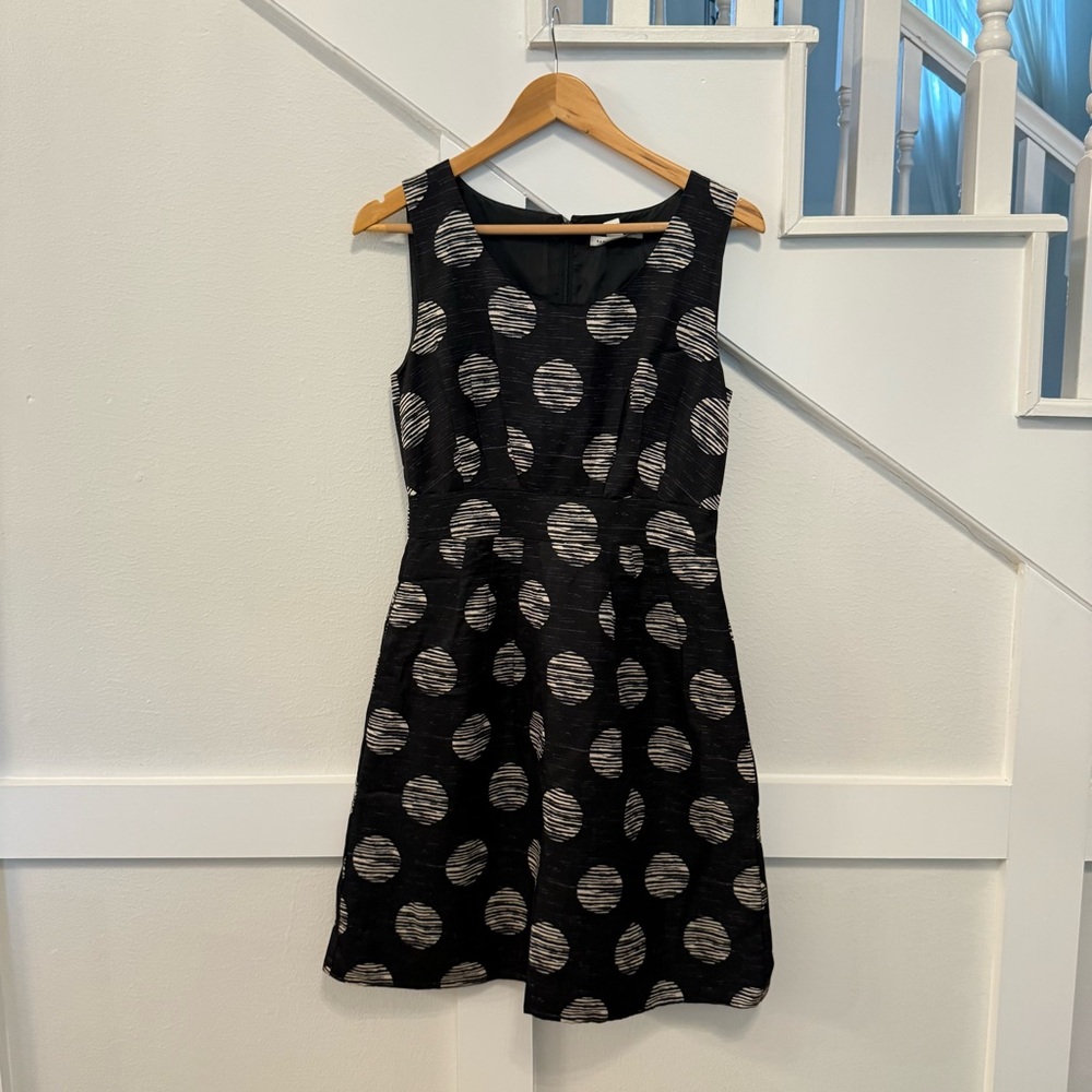 Banana Republic Black Cream Sleeveless Dress size 2